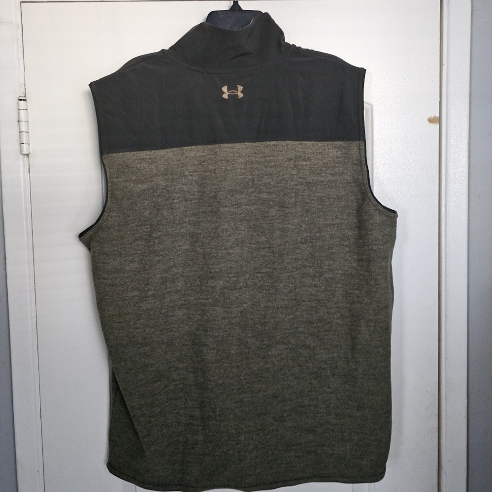 Under Armour Men's Olive and Black Vest - Picture 3 of 6